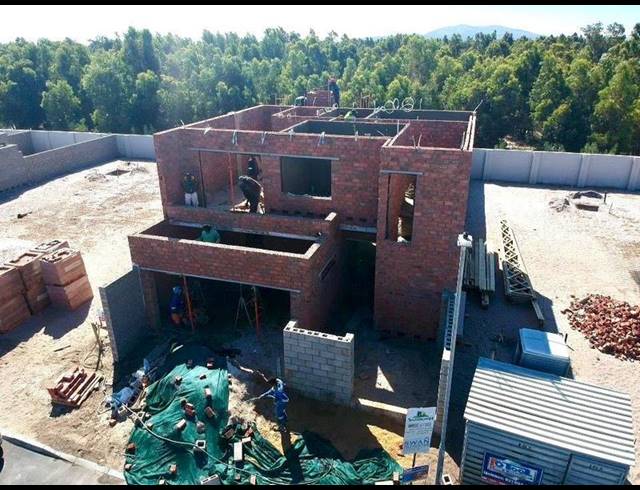 4 BEDROOM HOUSE FOR SALE IN SANDOWN